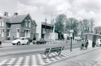 Bushalte VAD in de Hoofdstraat - 1970-02cb868b